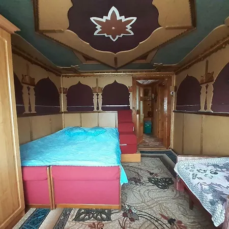 Kатруся Guest house *